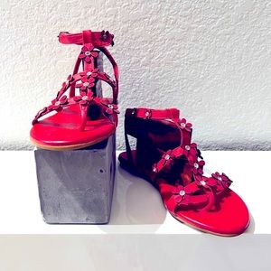 NWT GENUINE LEATHER! European Red Floral Strap Sandals. Size 38 (7.5-8)